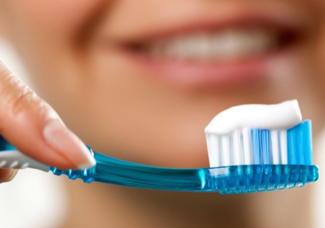 Pasta dental, dientes débiles y cristalización pineal
